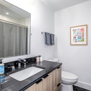 Deluxe Two-Bedroom Apartment